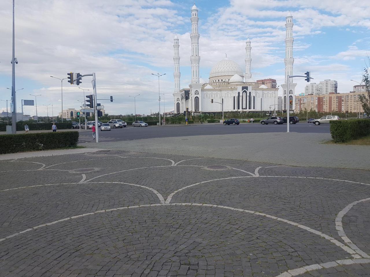 Arai Halal Apartments Astana Exterior photo